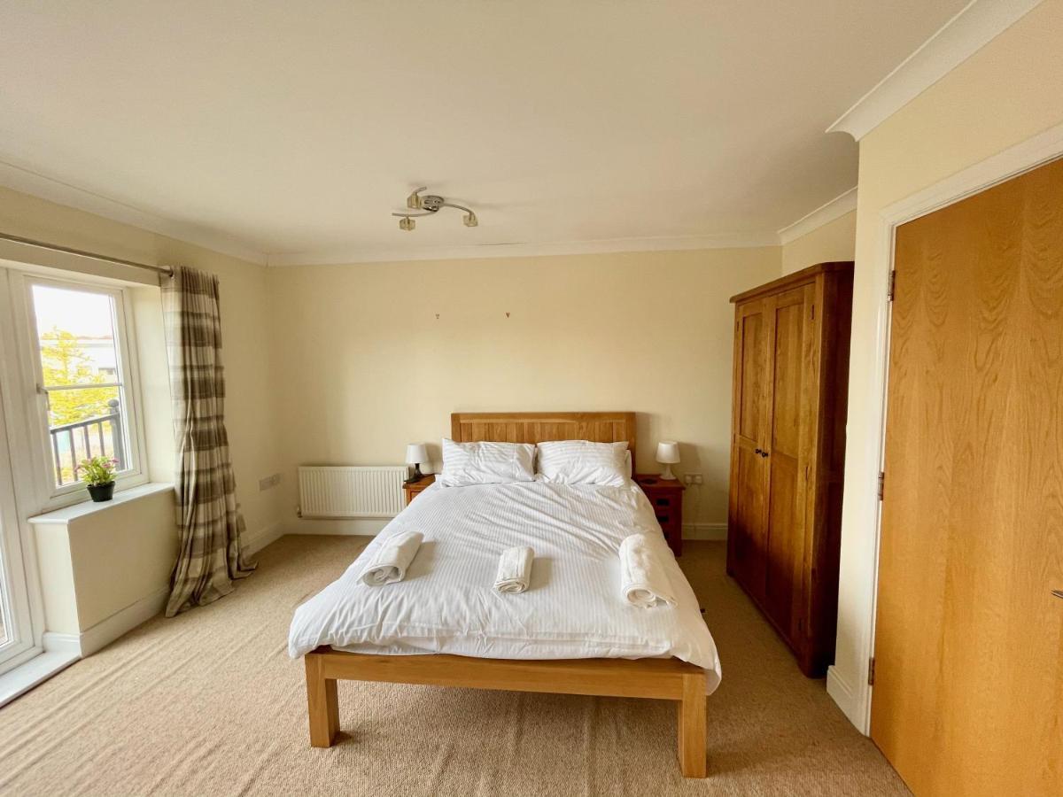 Manor House - Cosy Guesthouse Beside Farnham Hospital Esterno foto